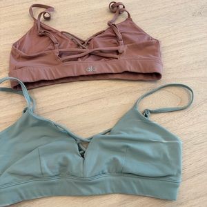 Alo yoga sports bras small